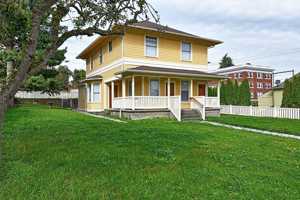 featured image of 2108 Hoyt Ave