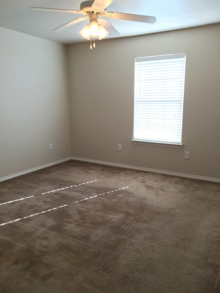 6533 93rd St - Photo 6 of 11