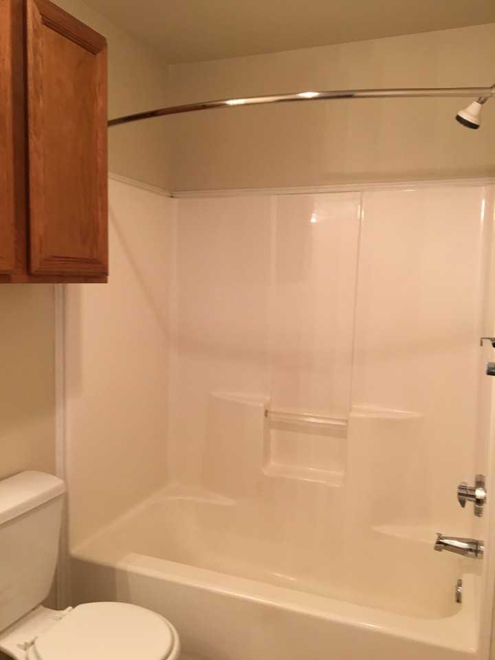 6533 93rd St - Photo 7 of 11