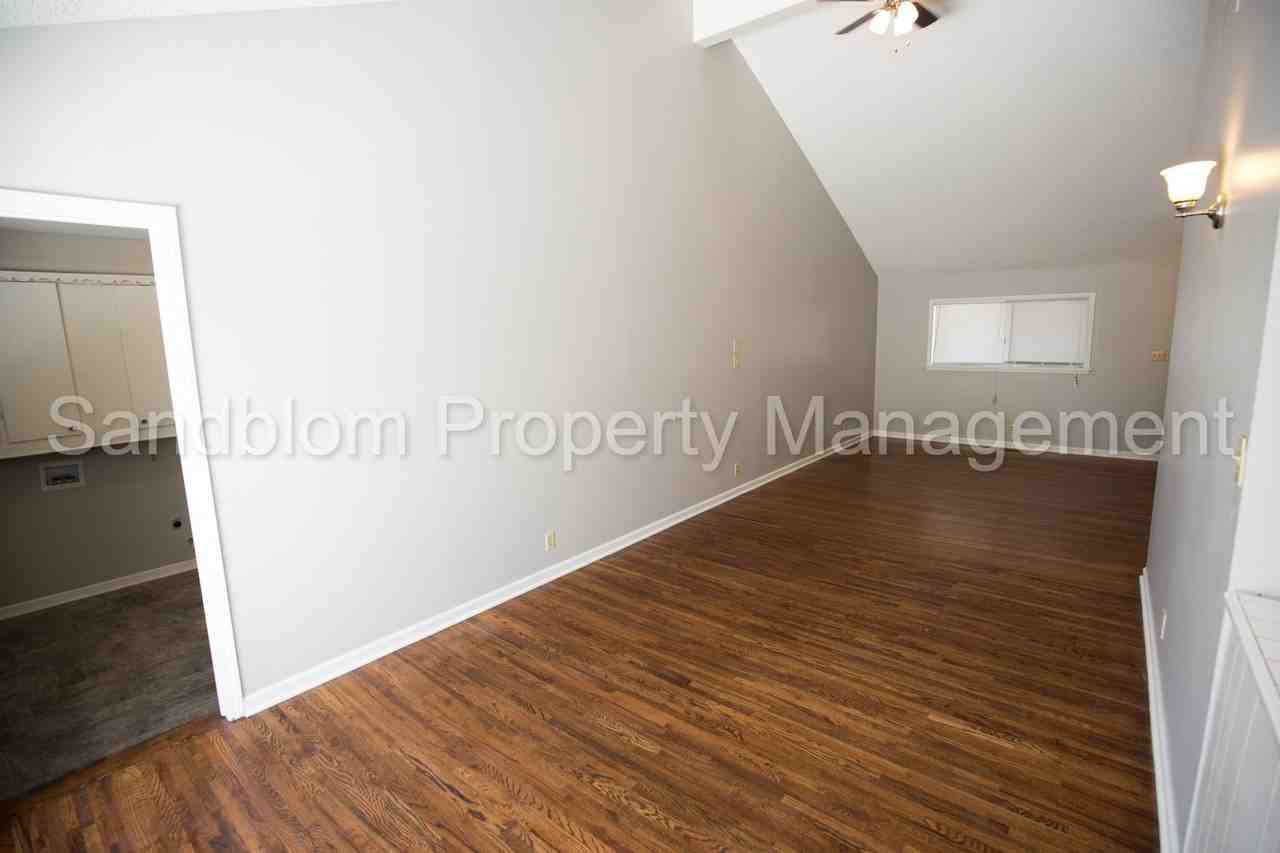3420 S 119th East Ave - Photo 5 of 21
