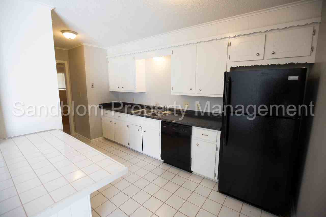 3420 S 119th East Ave - Photo 7 of 21