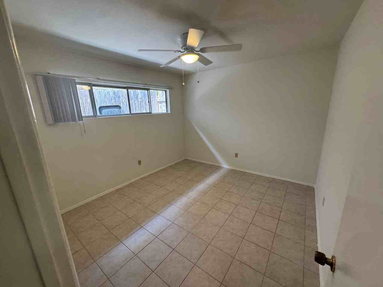 3048 Juniper St - Photo 5 of 7