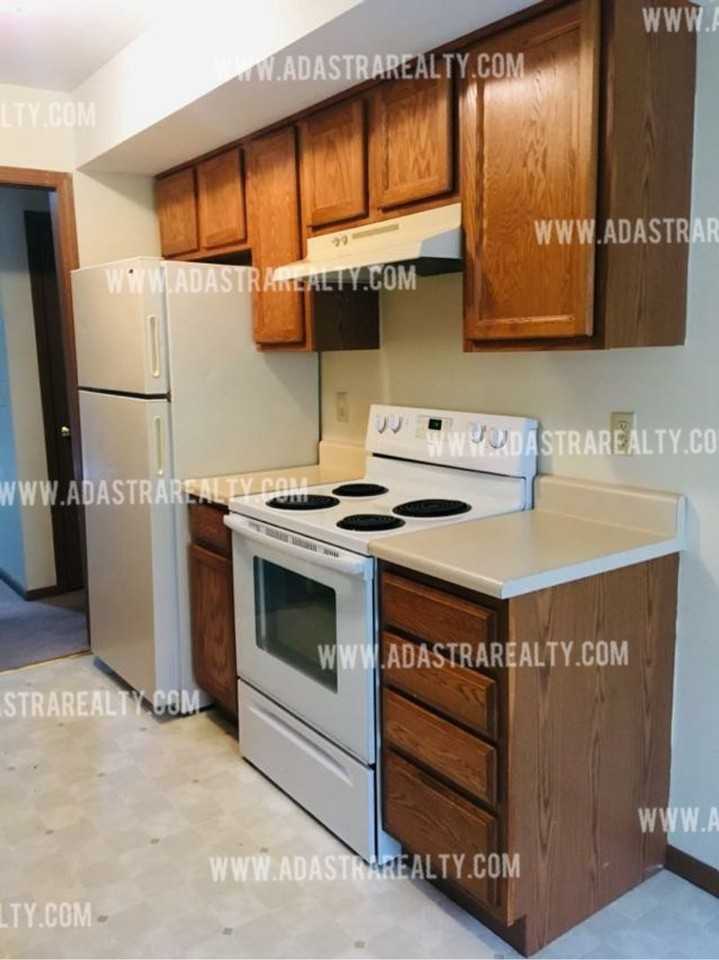 2527 Bent Oak Ct - Photo 3 of 11