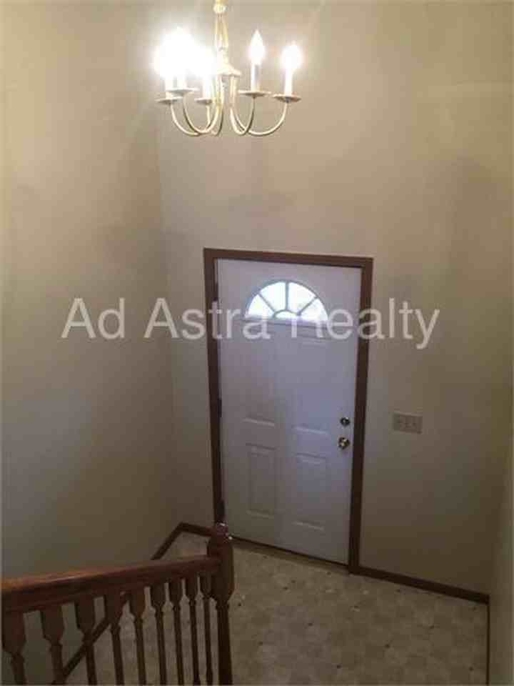 2528 Bent Oak Ct - Photo 3 of 9