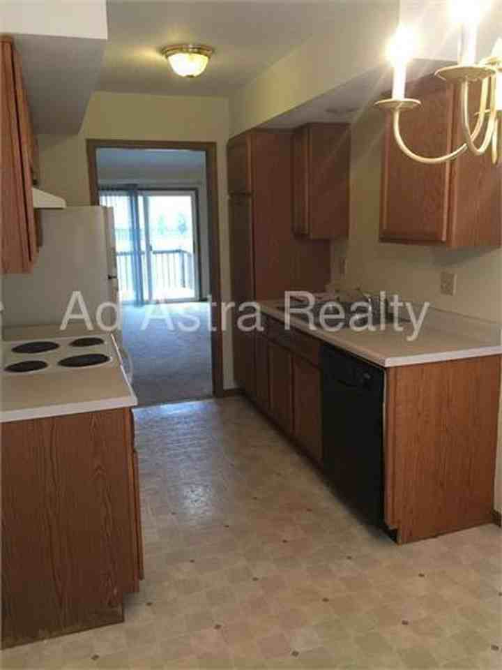 2528 Bent Oak Ct - Photo 6 of 9