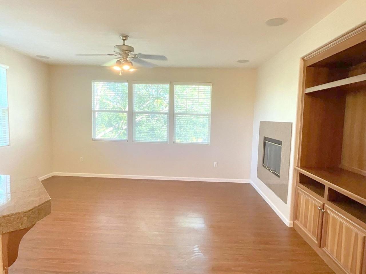 915 Joree Ln - Photo 5 of 31