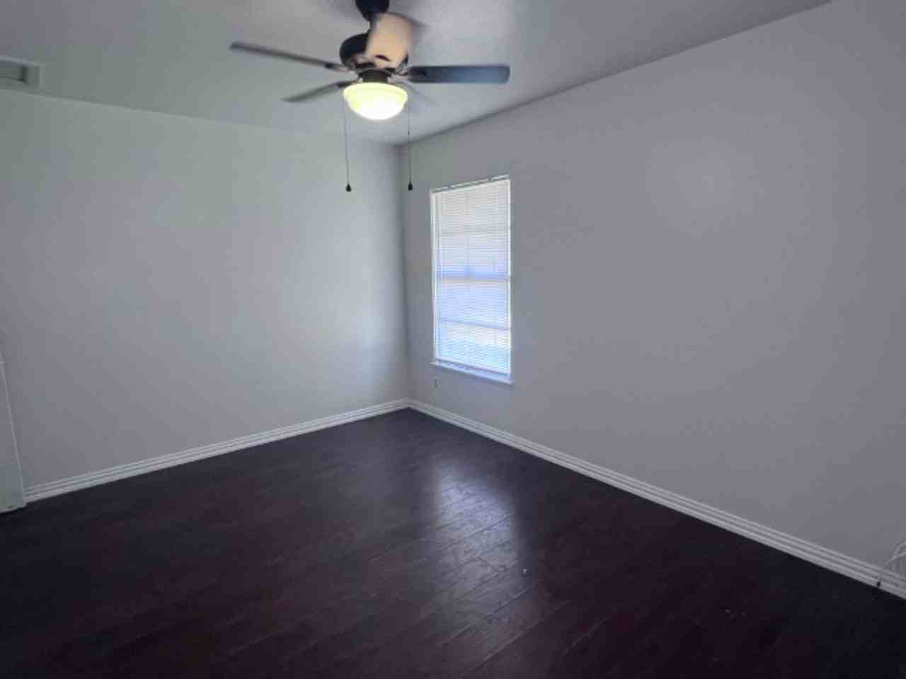 703 E Formosa Blvd - Photo 4 of 8