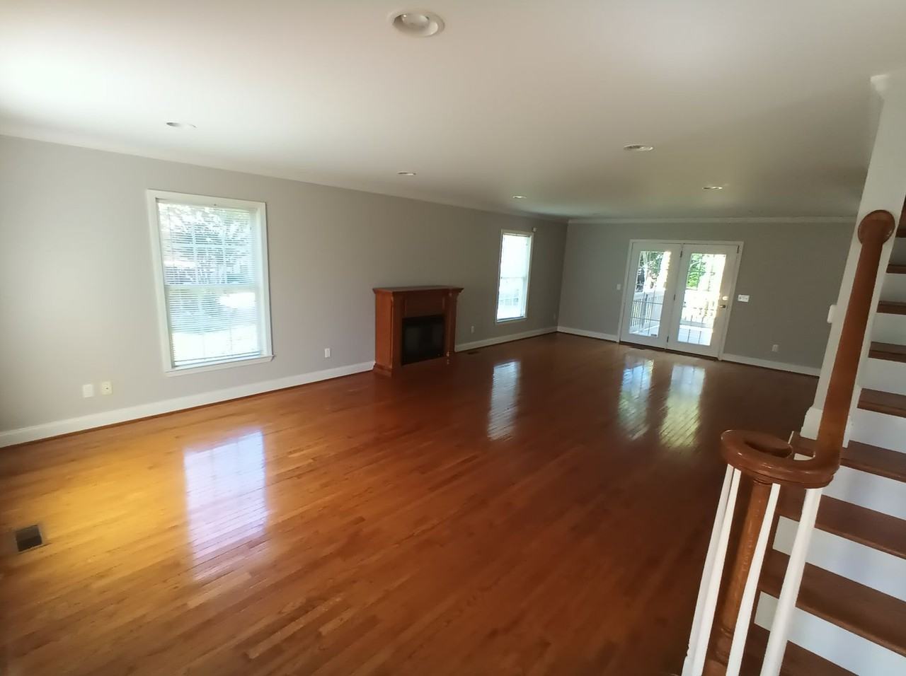 2128 Lamont St - Photo 4 of 19