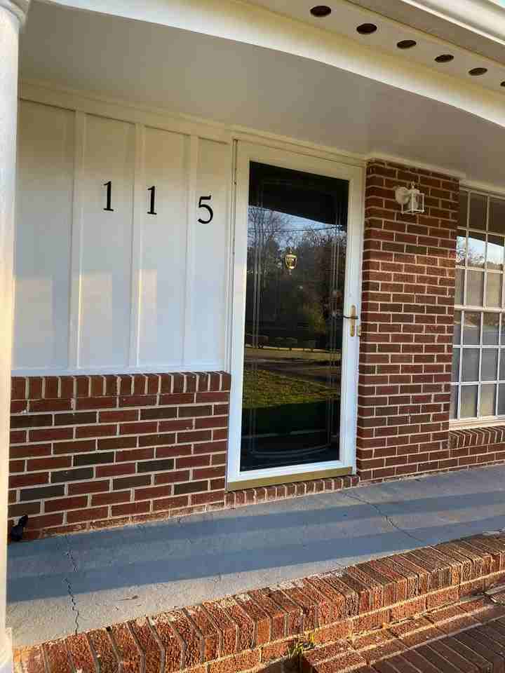 115 Berry Dr - Photo 4 of 17