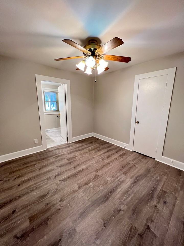 415 Virginia Ave - Photo 7 of 15