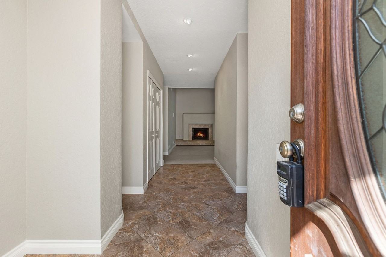 109 Avenida Mesita - Photo 4 of 41