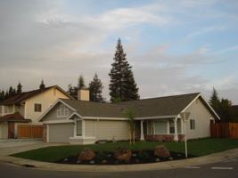 featured image of 1421 Everett Way