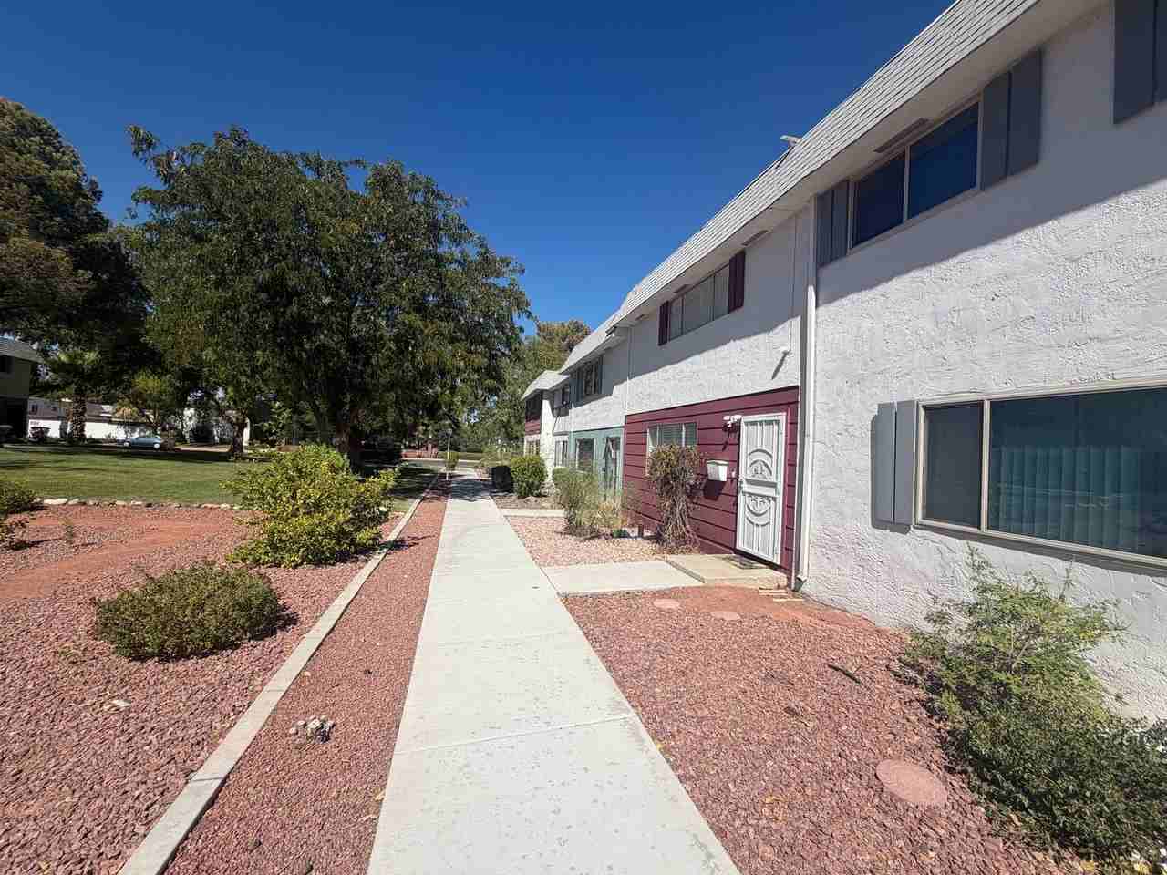 723 Greenbriar Townhouse Way