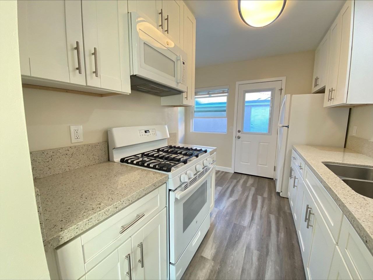 4834 Pescadero Ave - Photo 7 of 24