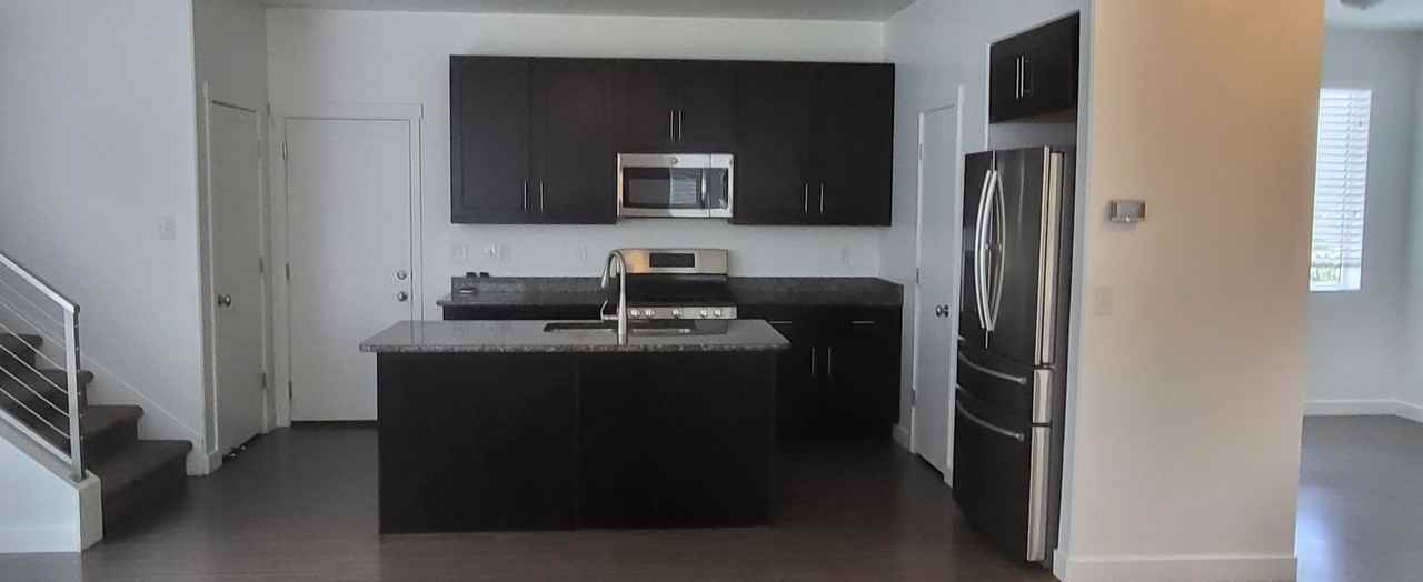5332 W Silver Clover Ln - Photo 7 of 40