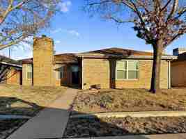 featured image of 2912 N Morris Dr