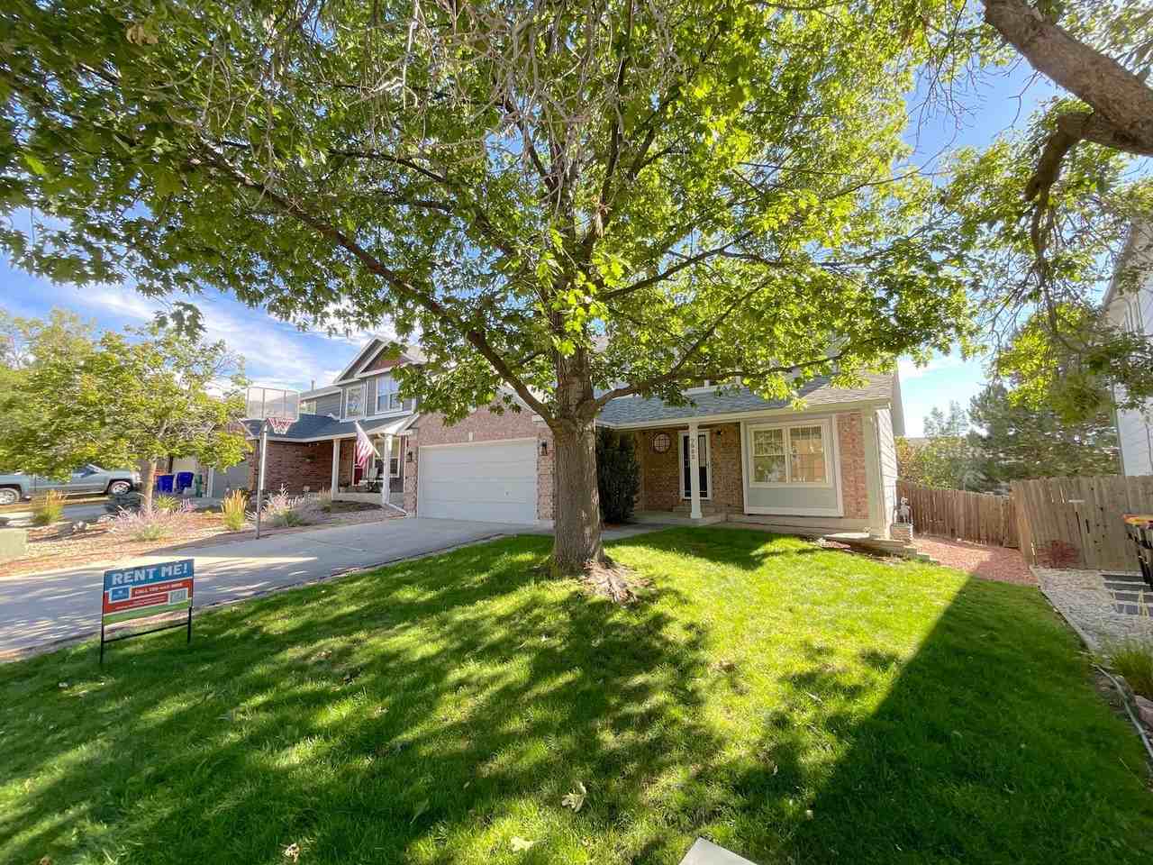 7993 Scarborough Dr - Photo 2 of 42