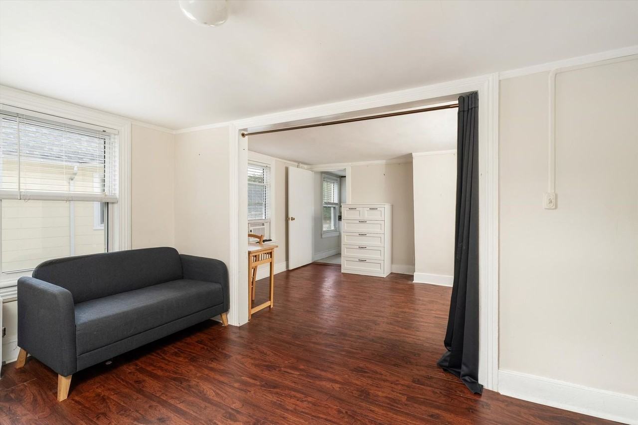 74 Spruce St - Photo 3 of 19