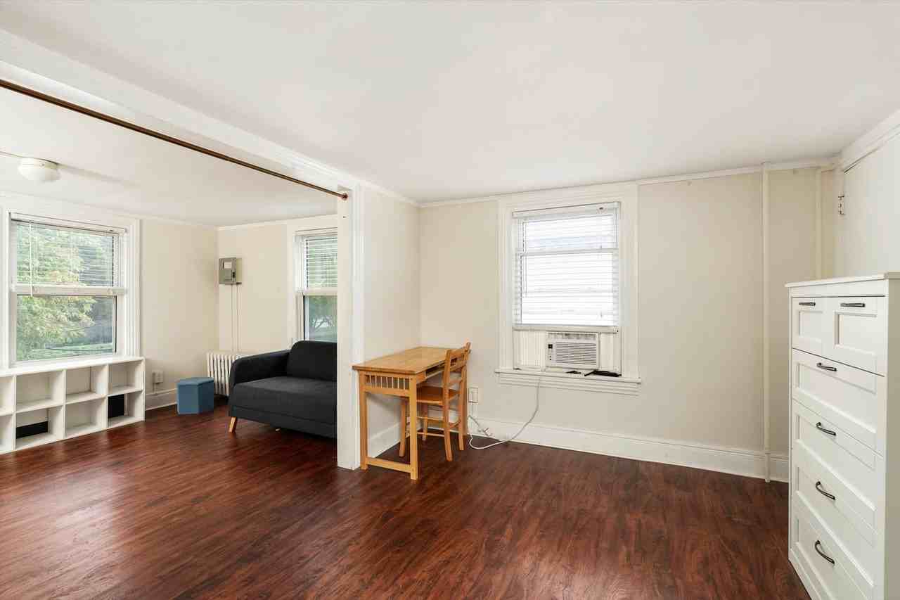 74 Spruce St - Photo 5 of 19