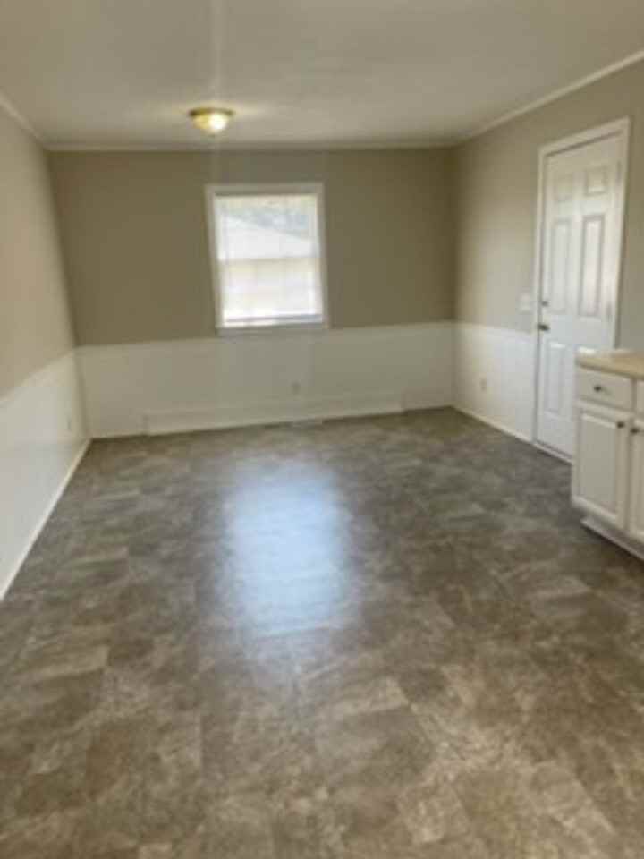 2414 Shawnee Dr - Photo 5 of 11