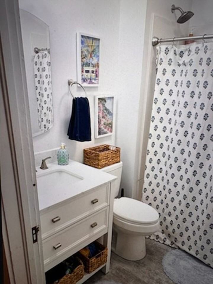 308 S Summit St - Photo 4 of 6