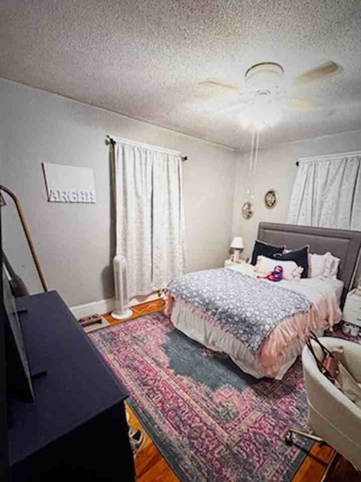 308 S Summit St - Photo 6 of 6