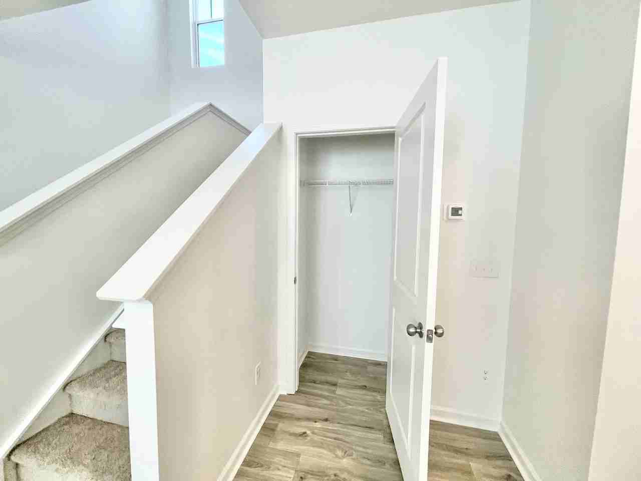 362 Pearl St - Photo 6 of 17