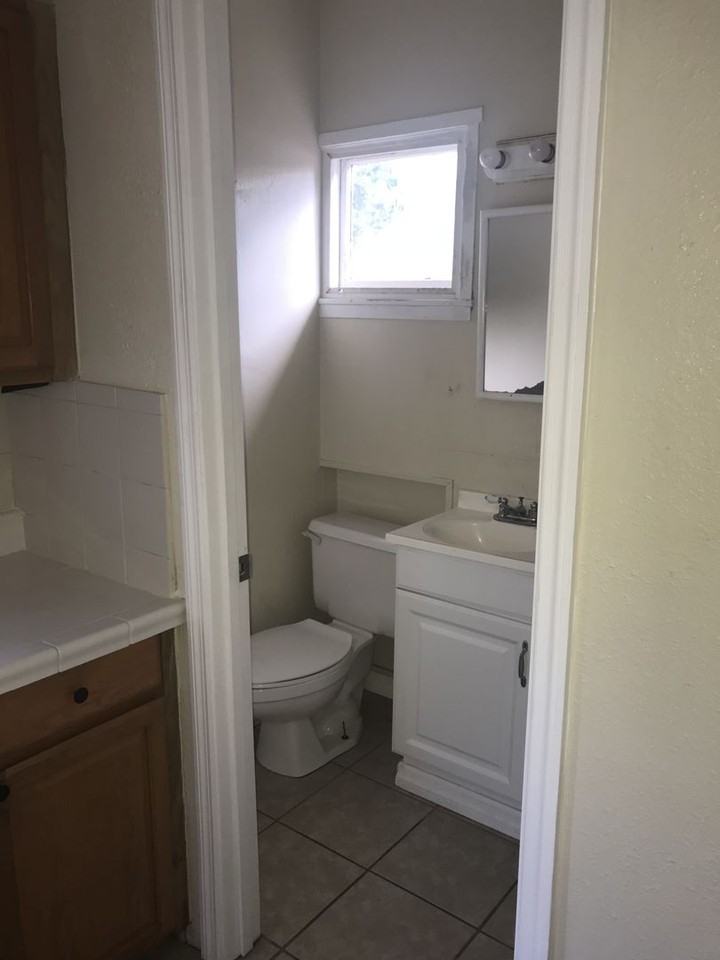 1711 39th St S - Photo 5 of 10