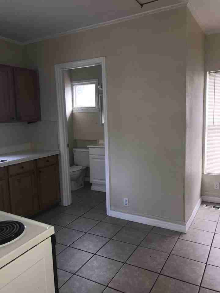 1711 39th St S - Photo 6 of 10