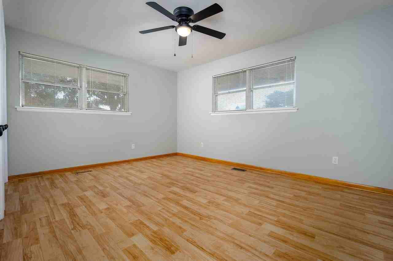 2321 Nw 48th St - Photo 7 of 26