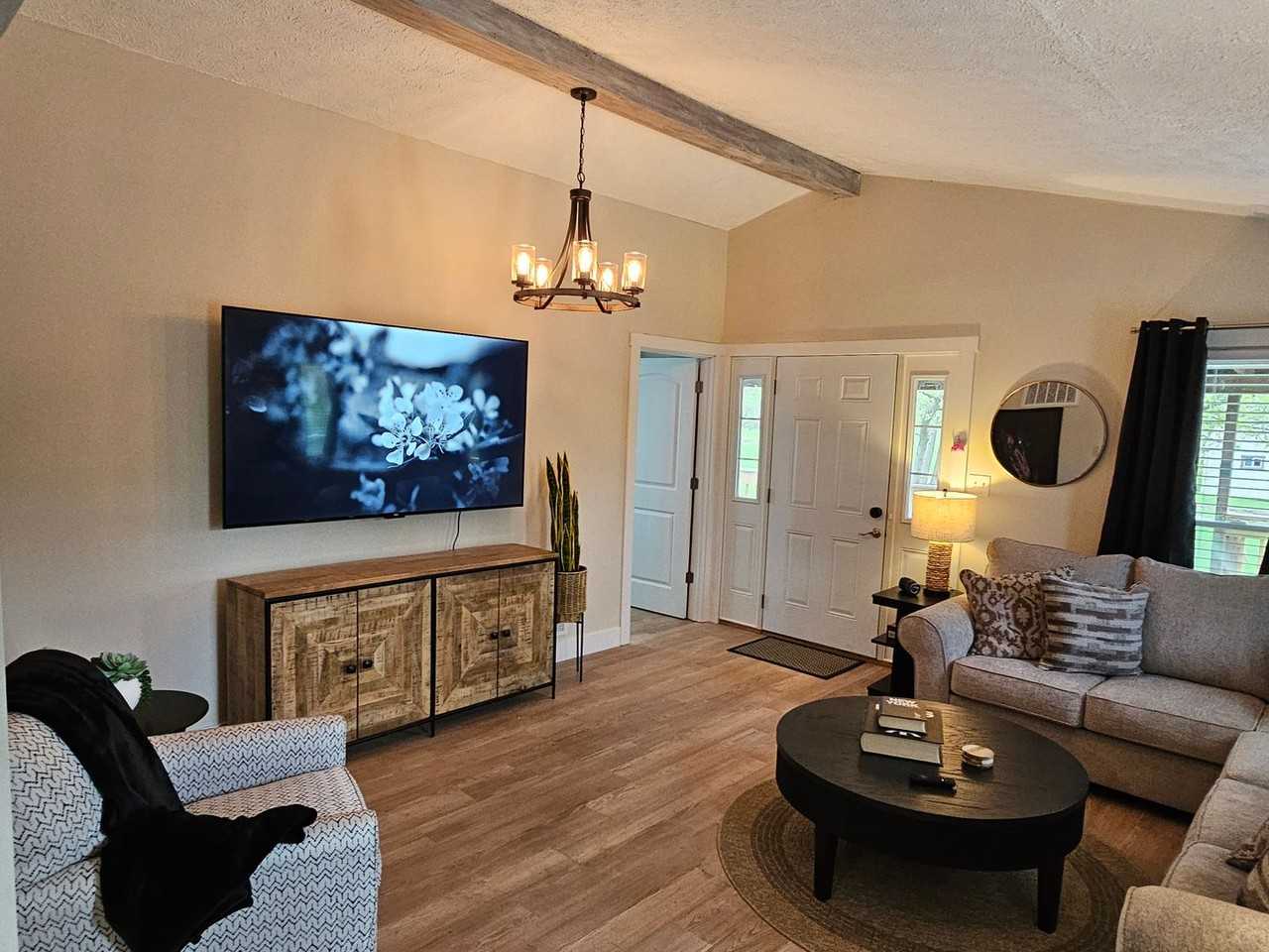 5941 Princeton Glendale Rd - Photo 7 of 29