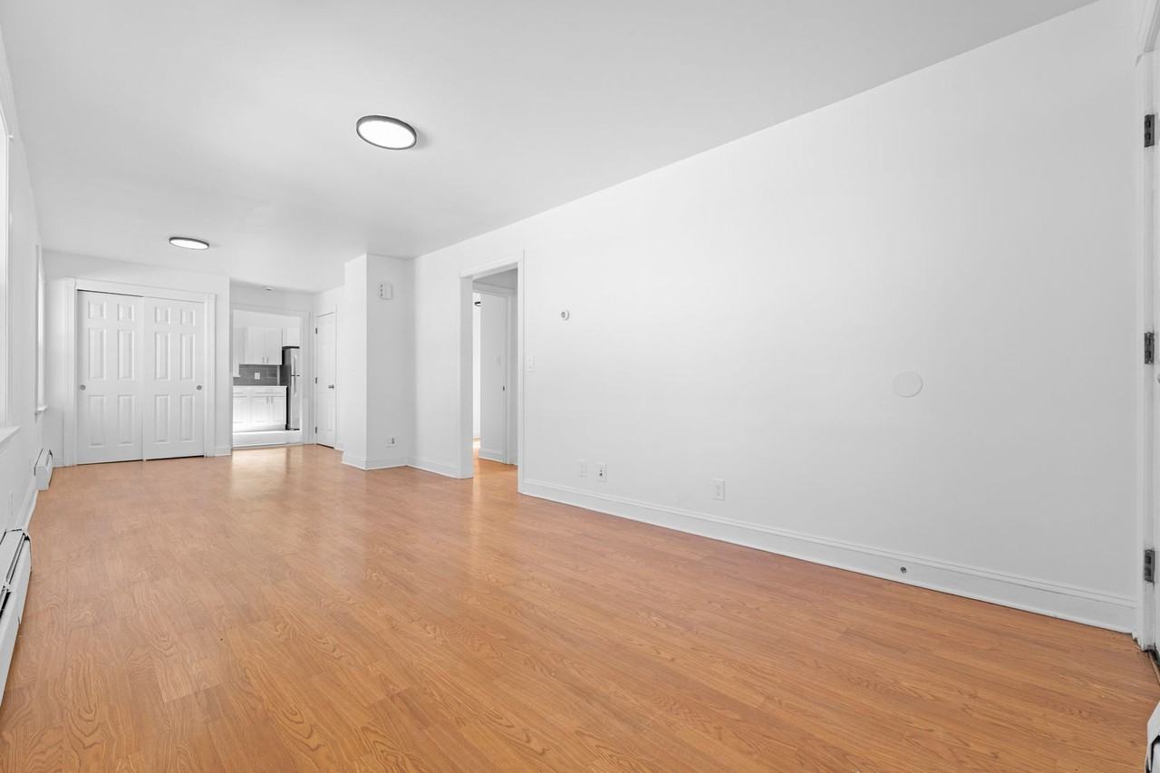 830 Gilly Ave - Photo 2 of 19