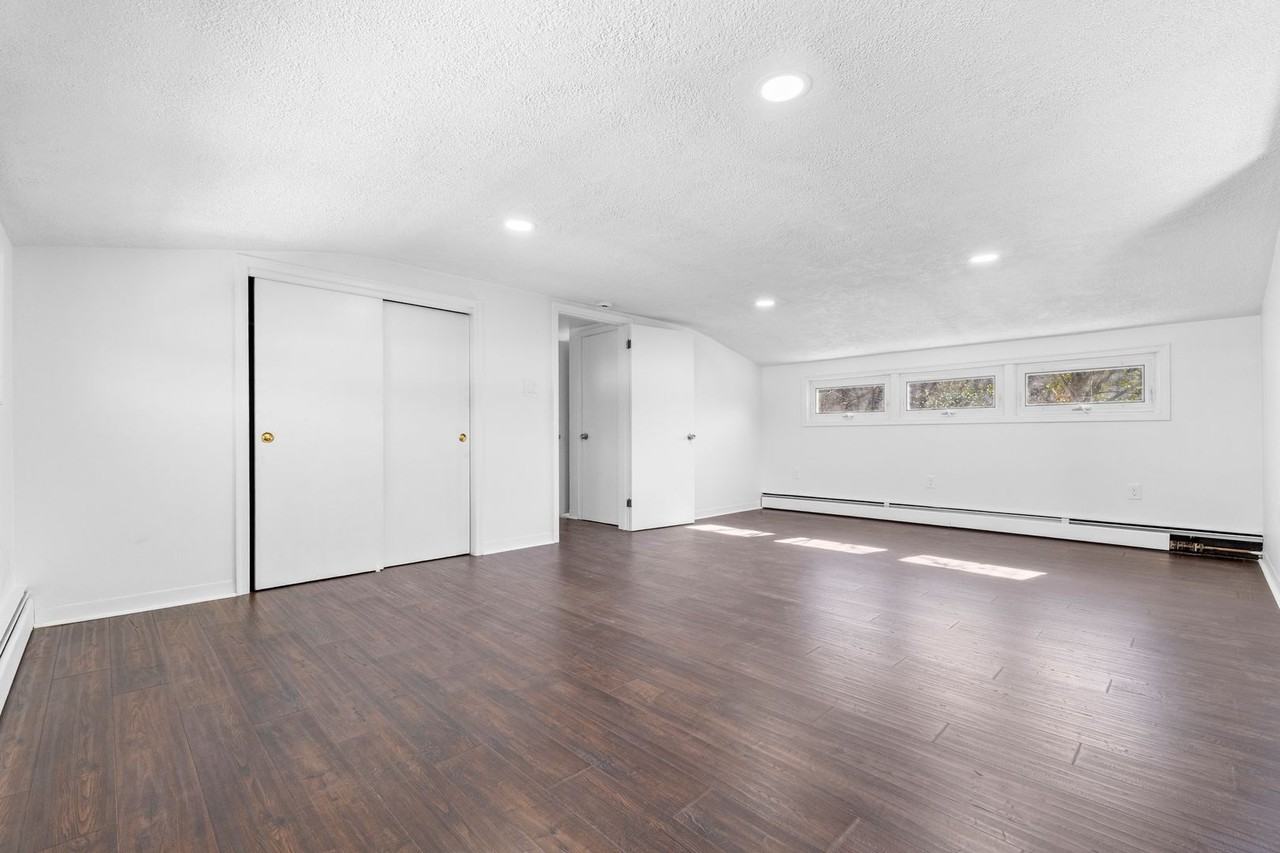 830 Gilly Ave - Photo 4 of 19