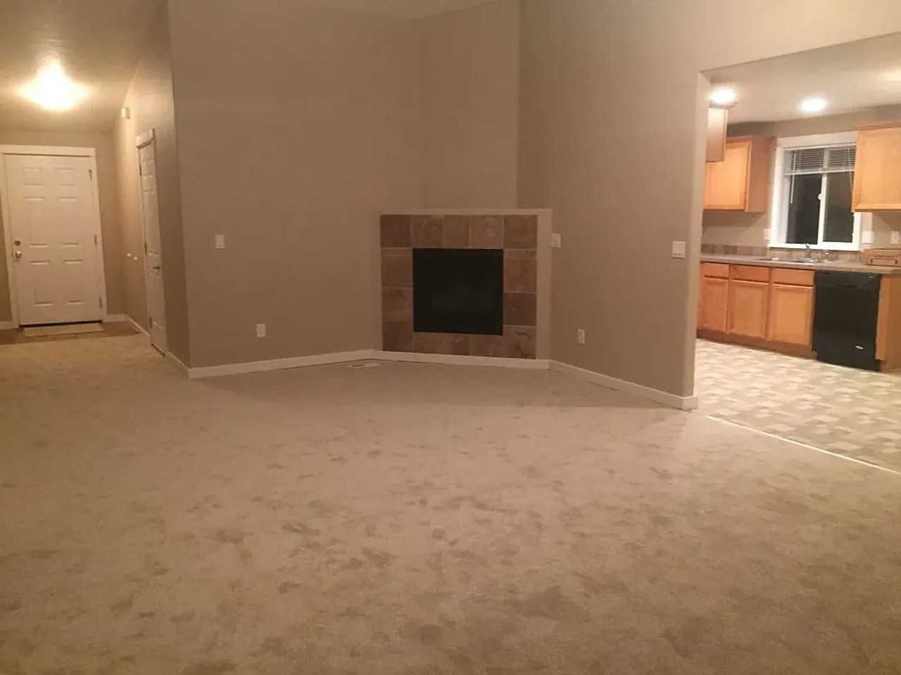 4056 Spring Ave Ne - Photo 6 of 18