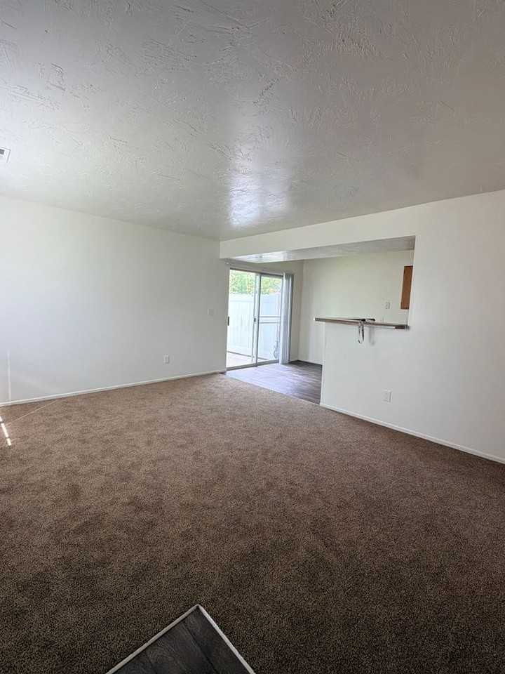 3432 W Ridgeland Park Dr