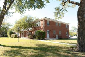 featured image of 1620 Dempster St