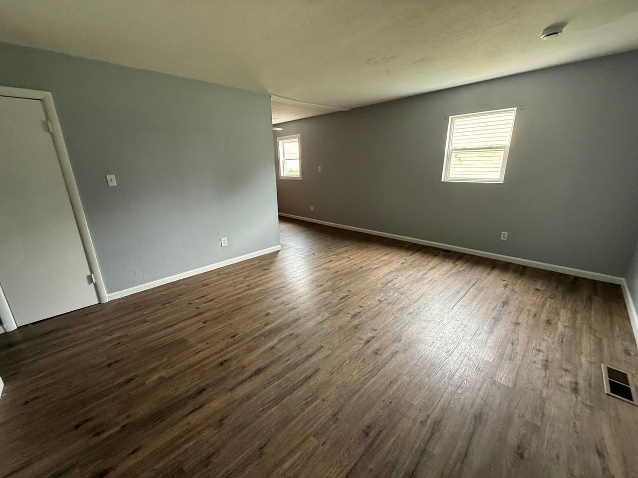1609 Armand Dr - Photo 3 of 18