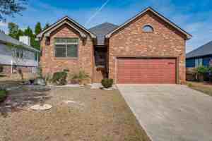 featured image of 6 Huntcliff Ct