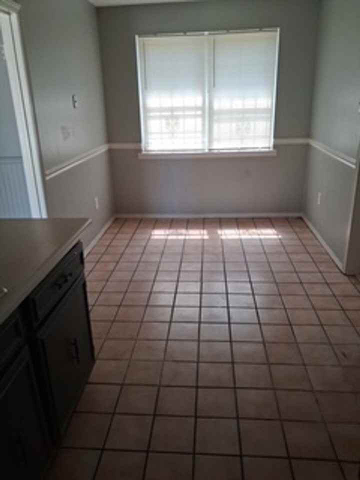 3295 Vineyard Haven Pl - Photo 2 of 10