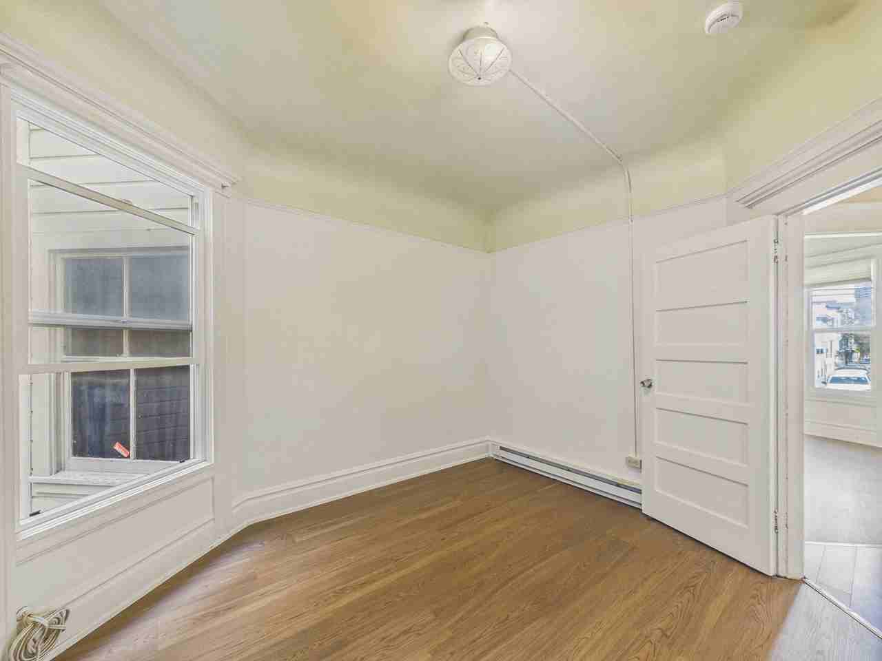 1533 15th St - Photo 5 of 15