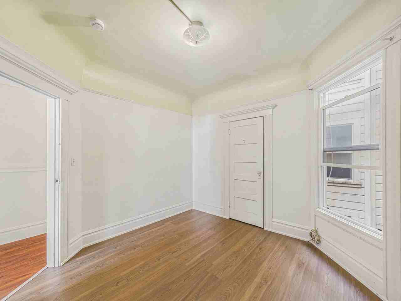 1533 15th St - Photo 6 of 15