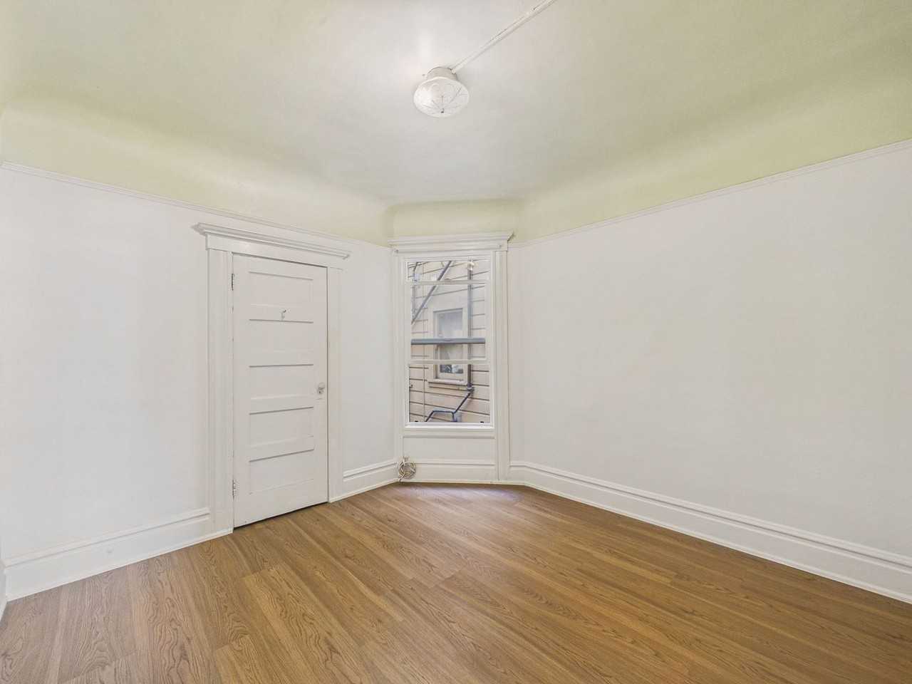 1533 15th St - Photo 7 of 15