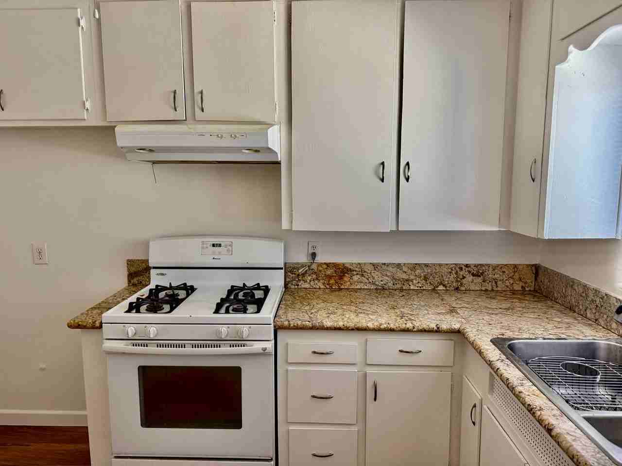 1006 S Howard St - Photo 6 of 20