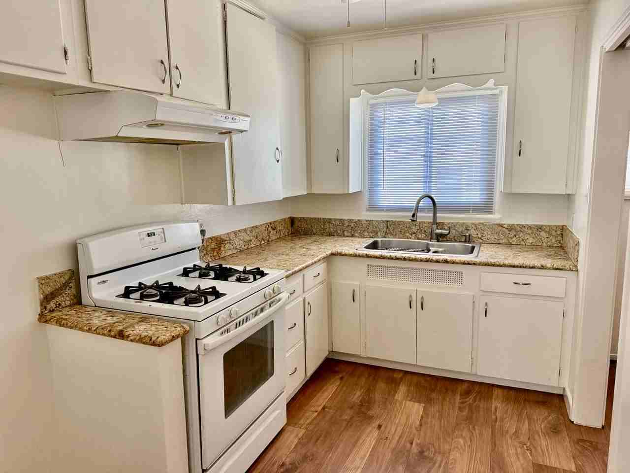 1006 S Howard St - Photo 7 of 20