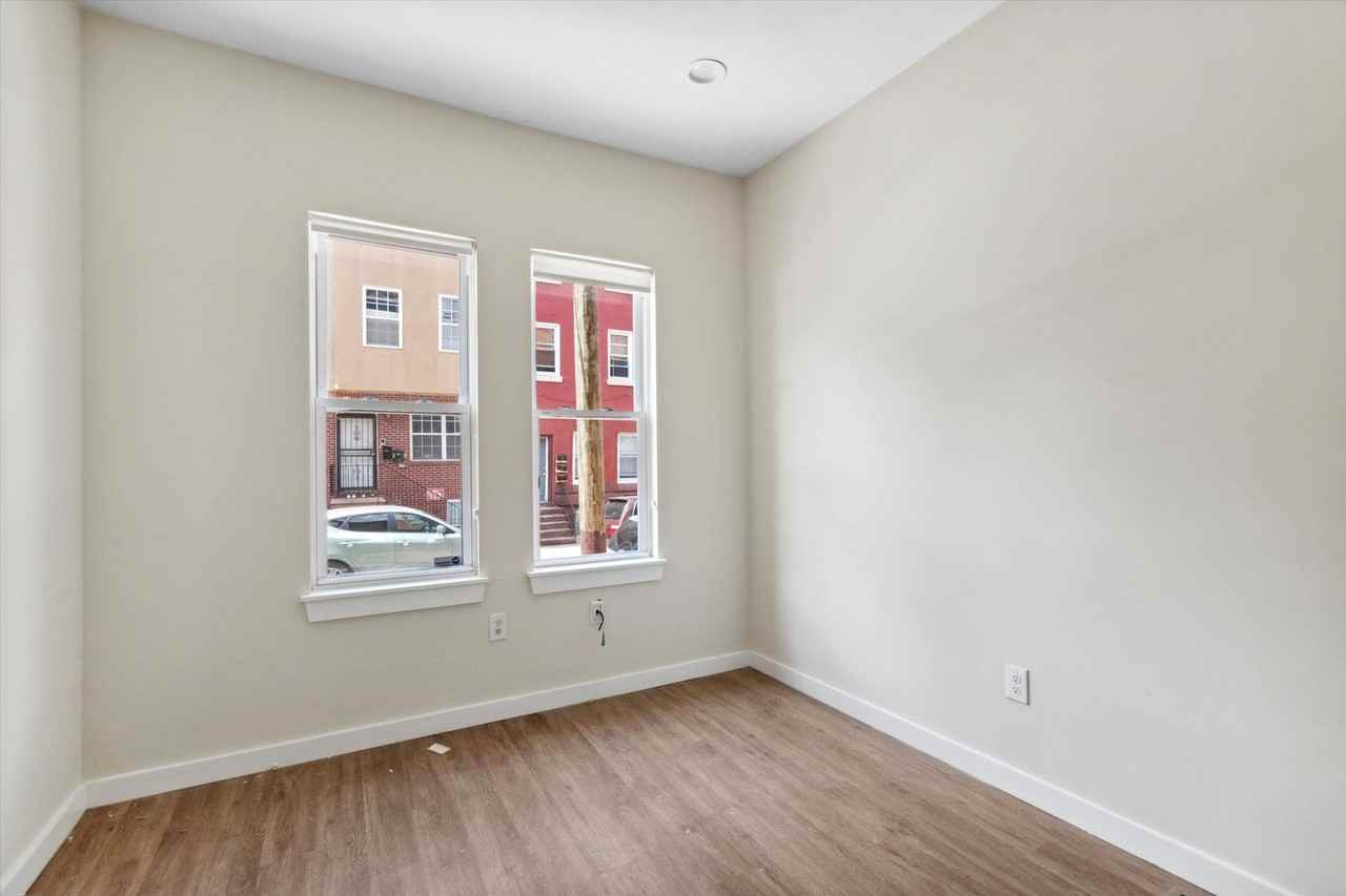 1947 N 18th St - Photo 6 of 12
