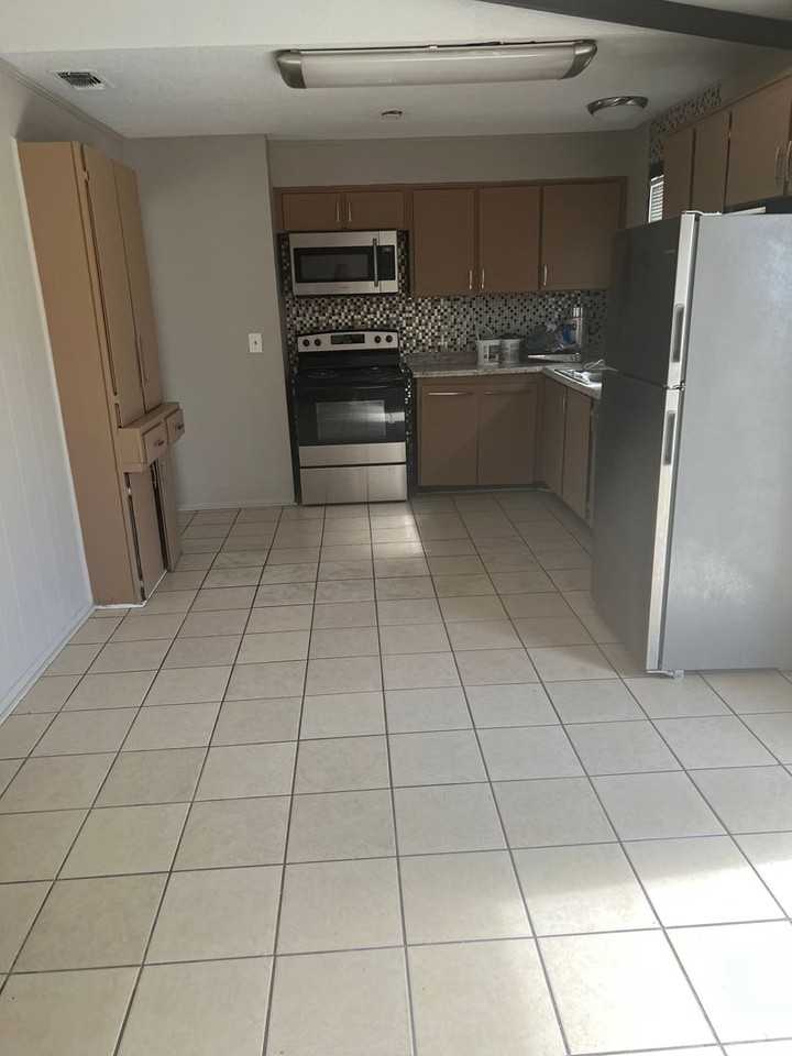 600 Palmetto St - Photo 6 of 18