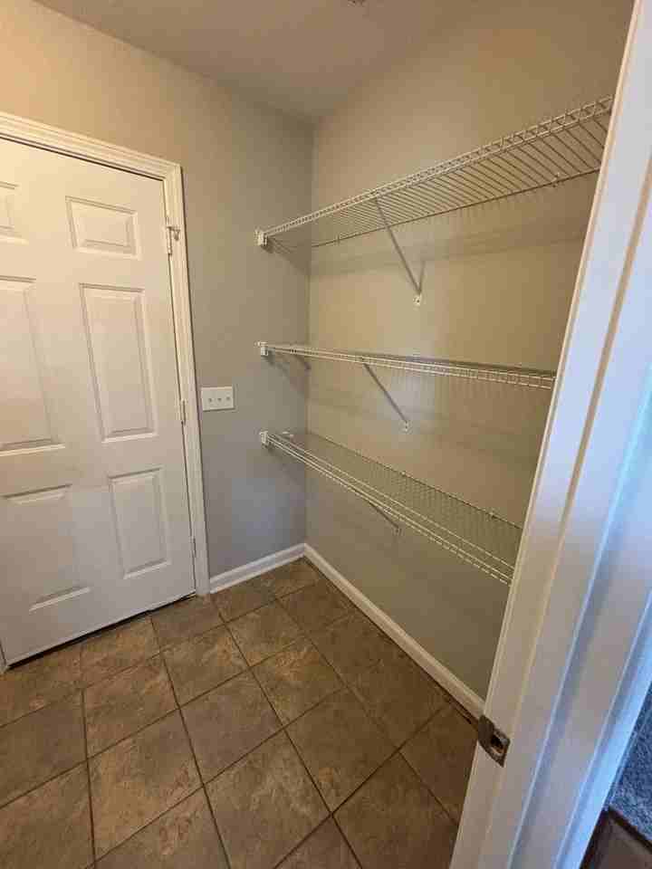 233 Royal Garden Dr - Photo 5 of 12