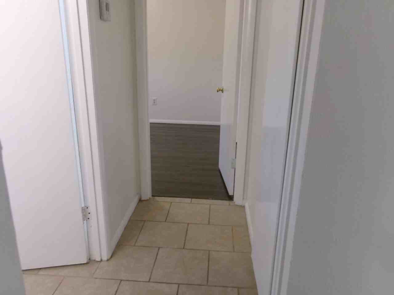 1116 Nw 52nd Cir - Photo 3 of 31