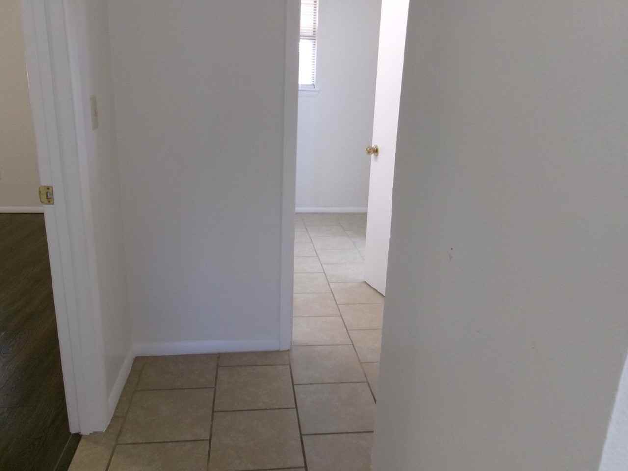 1116 Nw 52nd Cir - Photo 4 of 31
