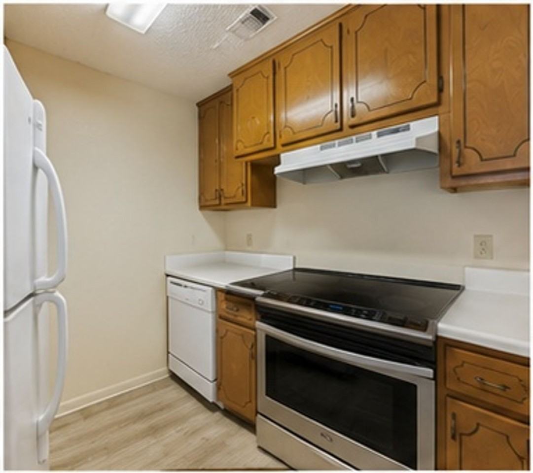 4434 4434 S Olive Branch St #2 - Photo 6 of 12